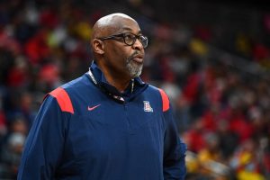 Ex Arizona Coach Steve Robinson Joins Elon