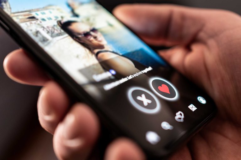 Fbi Warns Of Dating App Robberies In South Florida