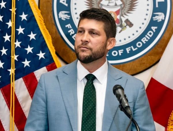 Florida Resumes Lawsuit Against Pediatricians Over Youth Gender Treatments