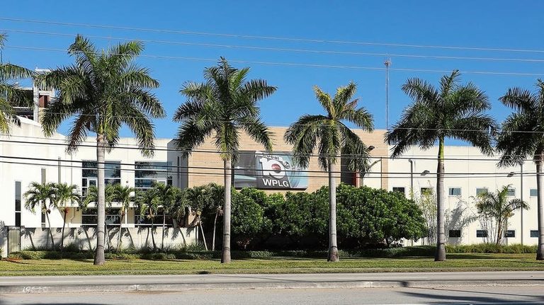 Florida Tv Station Reminds Staff Of Social Media Policy