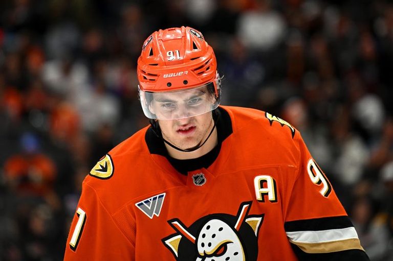Flyers Sign Leo Carlsson