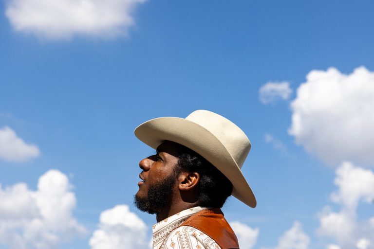 Fort Worth S Leon Bridges Announces New Album