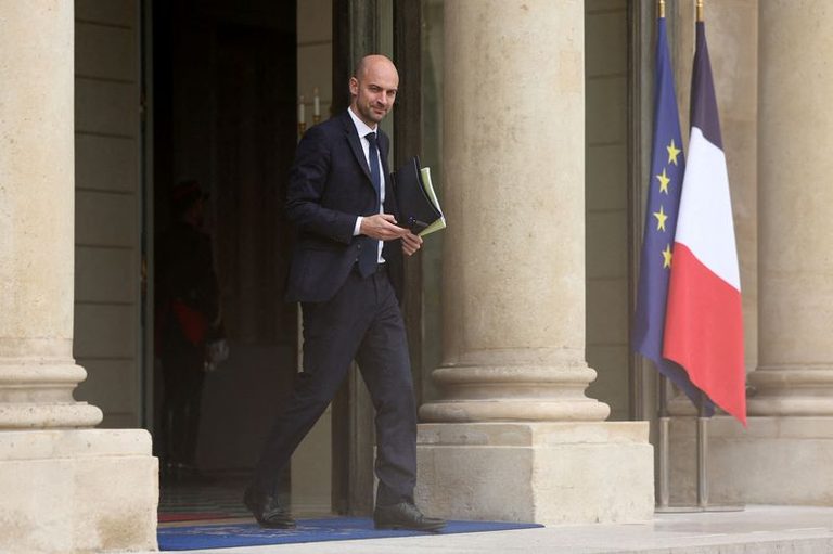 France To Summon Russian Ambassador
