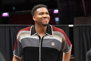 Giannis Joins Heat