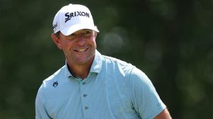 Golfer Explains Shoe Removal