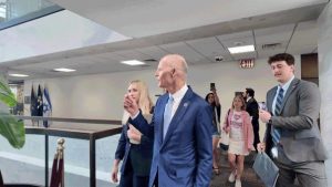 Gop Senator Confronted By Pro Ccp Activists
