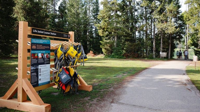 Grand Teton National Park Offers Free Life Jackets