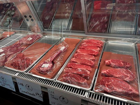 Hoover Steaks Wines Marks First Anniversary