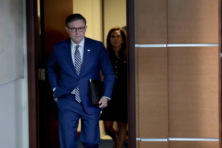 House Gop Rushes To Pass Funding Bills