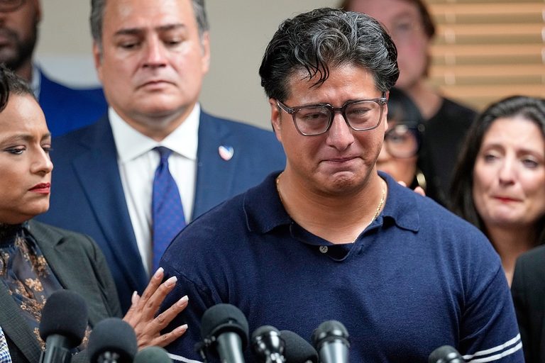 Ice Officer Fatally Shoots Houston Man