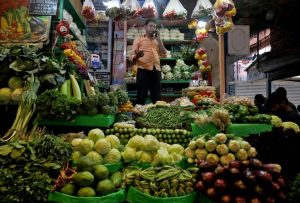 India S Consumer Inflation Likely Exceeds 4 Target