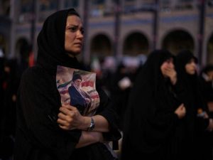 Iran Mourns Slain Leader