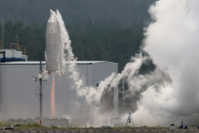Japan Tests Reusable Rocket