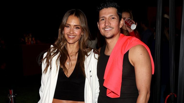 Jessica Alba Shares Italian Vacation Photos