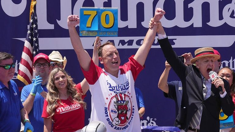 Joey Chestnut Aims For 18Th Hot Dog Eating Title