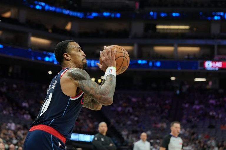 John Collins Signs With Pistons