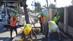La Initiative Repairs Broken Sidewalks