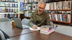 Language Learning May Slow Brain Aging
