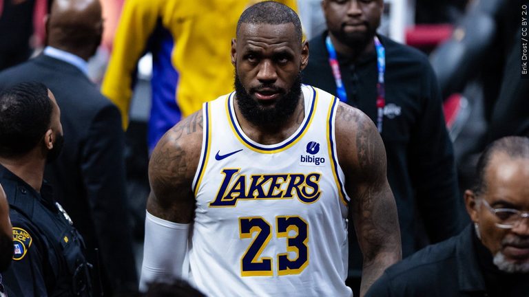 Lebron James Joins 76Ers