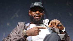 Lebron James Keeps Nba Decision Under Wraps