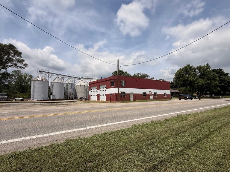 Man Trapped In Grain Silo In Harrison