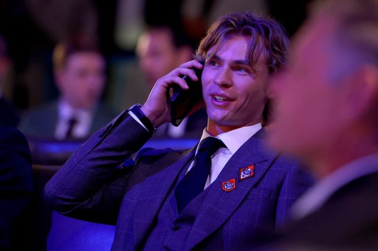 Maple Leafs Sign Top Pick Gavin Mckenna