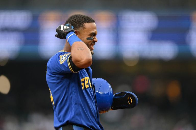 Mariners Cf Julio Rodriguez Exits Game