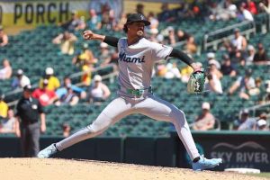 Marlins Pitcher Eury P Rez Throws Perfect Game Through 7 Innings