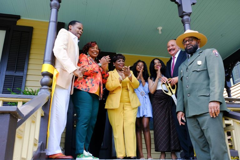 Martin Luther King Jr Birth Home Reopens