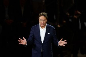 Mercedes Pledges To Defend Us Business