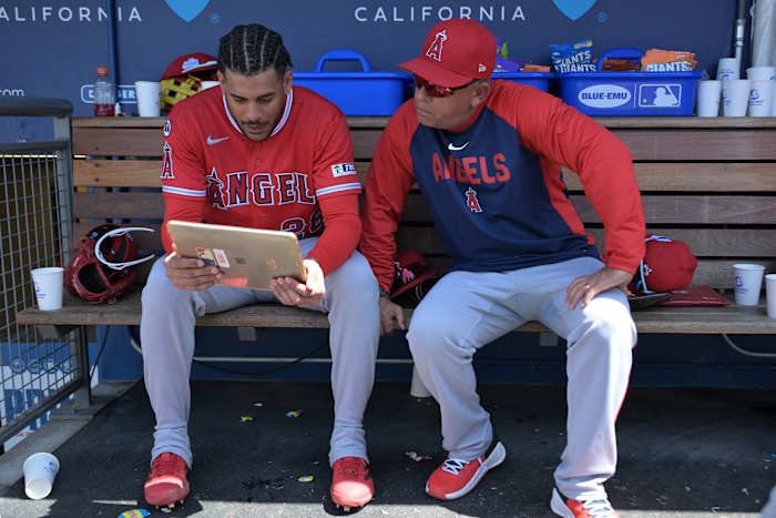 Mlb Restricts Dugout Ipad Use