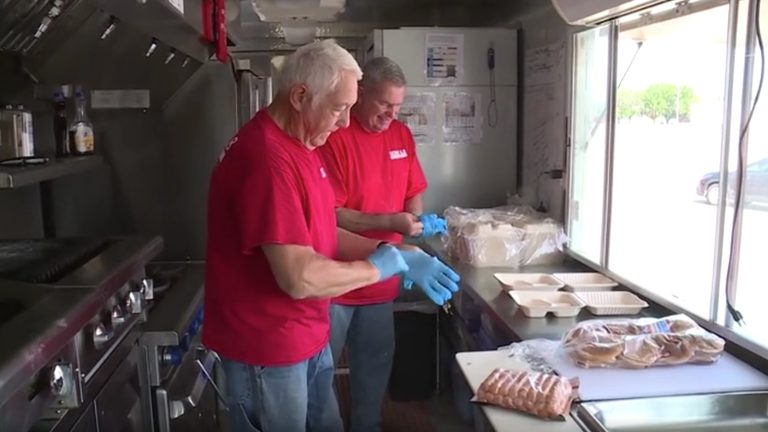 Mobile Kitchen Serves Fire Crews Victims