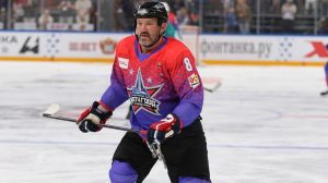 Nhl Star Crashes Wedding Photo Shoot