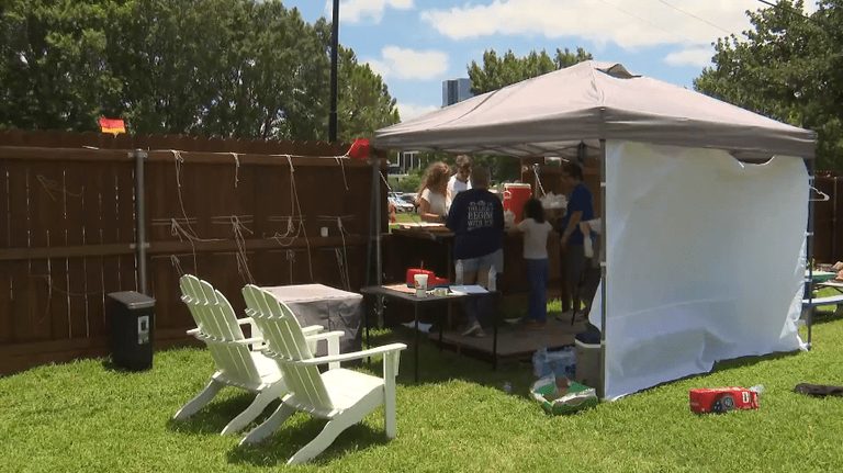 North Texas Family S Lemonade Stand Becomes World Cup Tradition