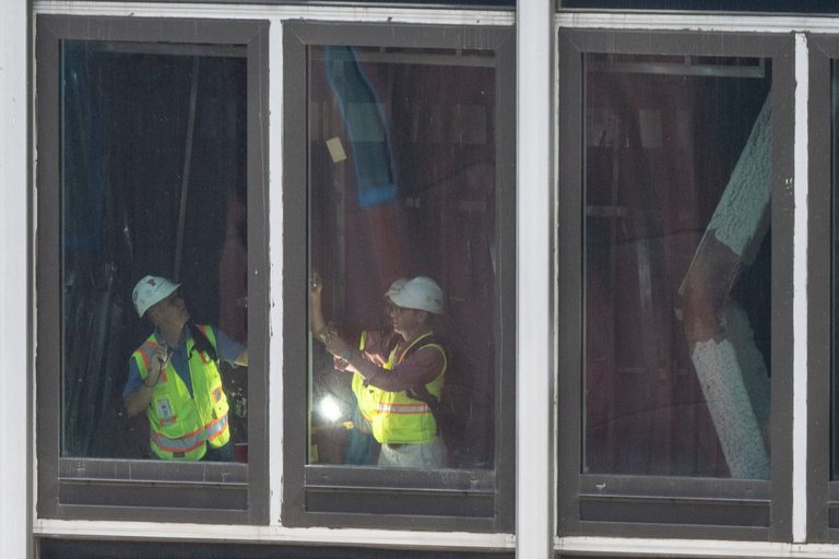 Nyc Probe Into Buckling High Rise