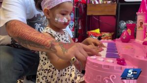 Oklahoma Community Rallies Around 3 Year Old With Cancer