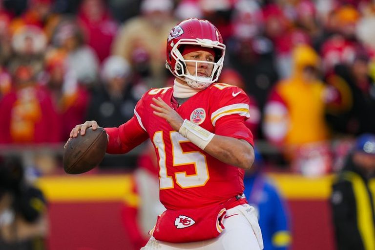 Patrick Mahomes Cleared For Training