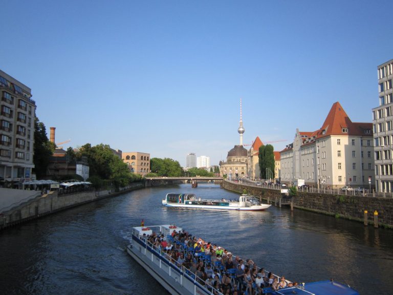 Front Street Boat Tours — Georgetown