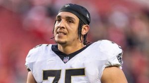 Pro Bowl Lineman Andrus Peat Retires