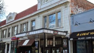 Rogers Park S New 400 Theater Reopens