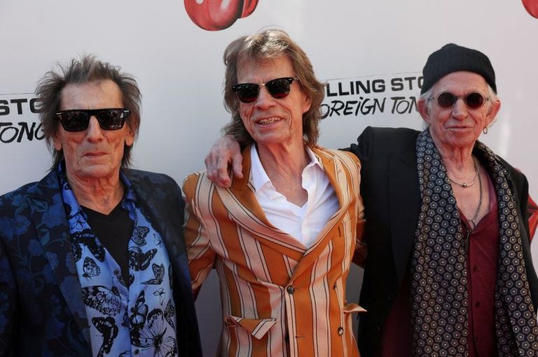 Rolling Stones Match Beatles