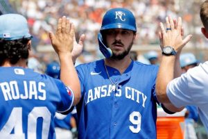 Royals Place Vinnie Pasquantino On Injured List