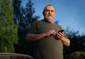 Russian Politician Faces Kremlin Opposition