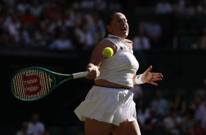 Sabalenka Advances At Wimbledon