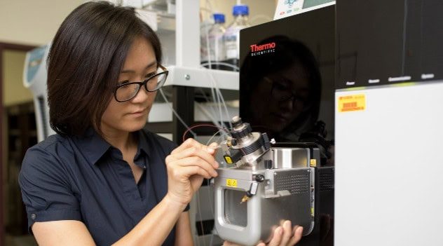 Scientists Debate Public Role
