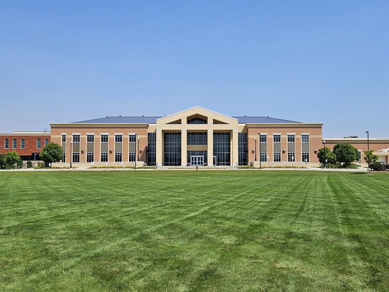 Sheridan College Approves Budget