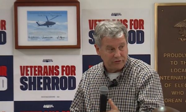 Sherrod Brown Speaks To Cincinnati Veterans