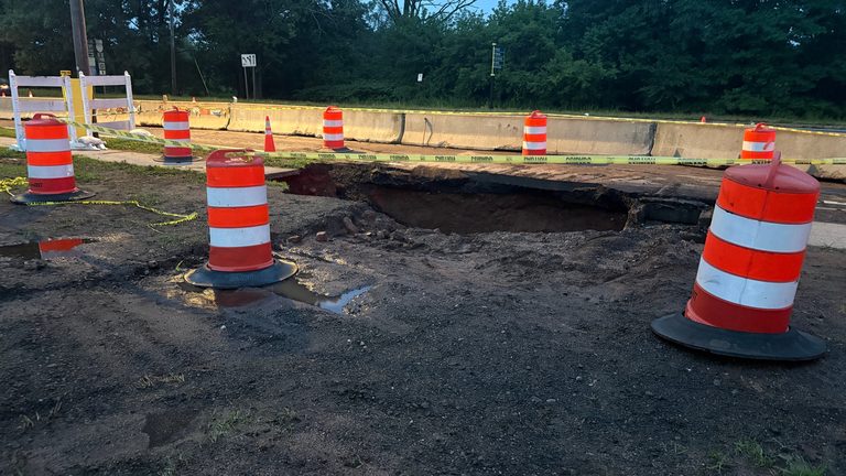Sinkhole Closes Route 10 Lane In New Haven
