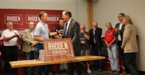 Sioux Falls Mayor Endorses Rhoden For Governor