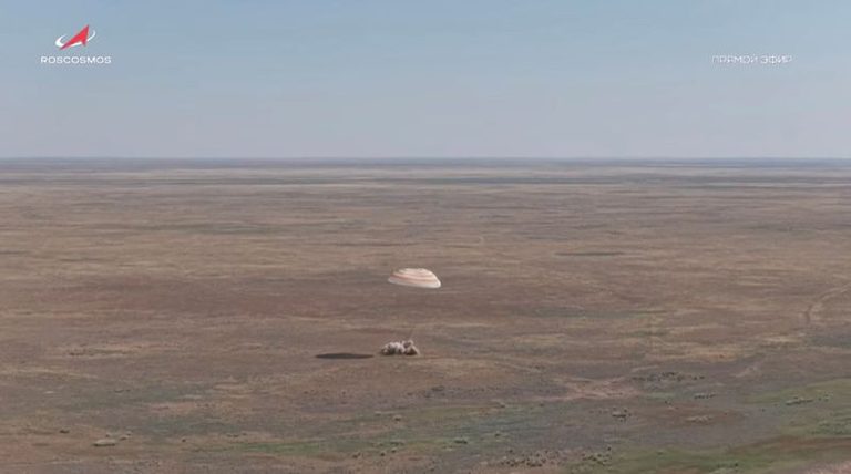 Spacecraft Returns To Earth